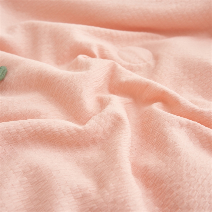 91家纺网 家纺一手货源 找家纺 恒爱家纺 2025新款A类泡泡纱床盖-杜鹃 浅豆沙