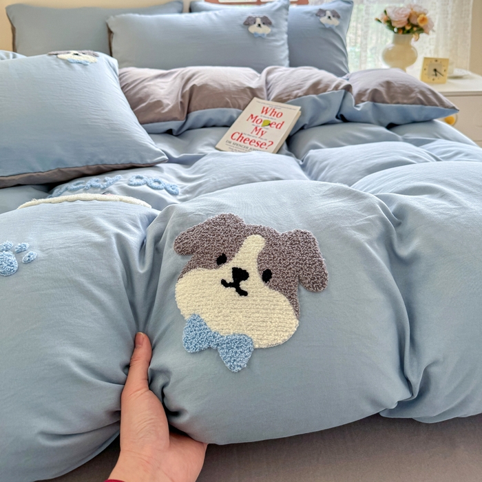 91家纺网 家纺一手货源 找家纺 优卡迪家纺馆 2025新款水洗棉毛巾绣四件套（下载文件夹包含买家秀） 萌萌狗-月光蓝