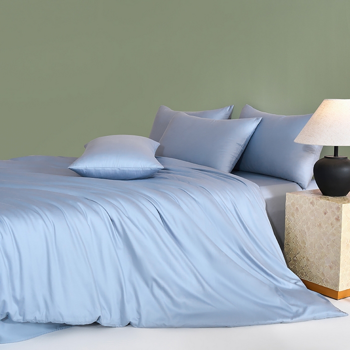 91家纺网 家纺一手货源 找家纺 闲鱼家纺 2025新款亲肤舒适60S黑标A类全棉纯色四件套单被套单床笠-风格一单被套单床笠-风格二 浅蓝灰