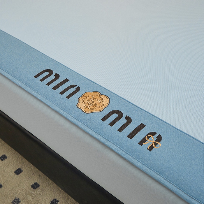 91家纺网 家纺一手货源 找家纺 全季家居 2025新款全季家居5A抗菌min系列凉感冰丝席 床笠-天蓝