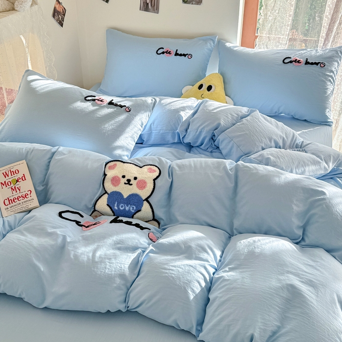 91家纺网 家纺一手货源 找家纺 优卡迪家纺馆 2025新款水洗棉毛巾绣四件套（下载文件夹包含买家秀） 开心熊-天空蓝