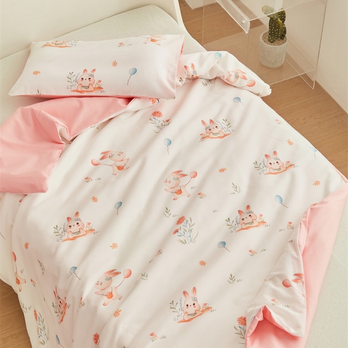 91家纺网 家纺一手货源 找家纺 艾佳宝贝 2025新款A类儿童全棉多功能单被套 春日游玩