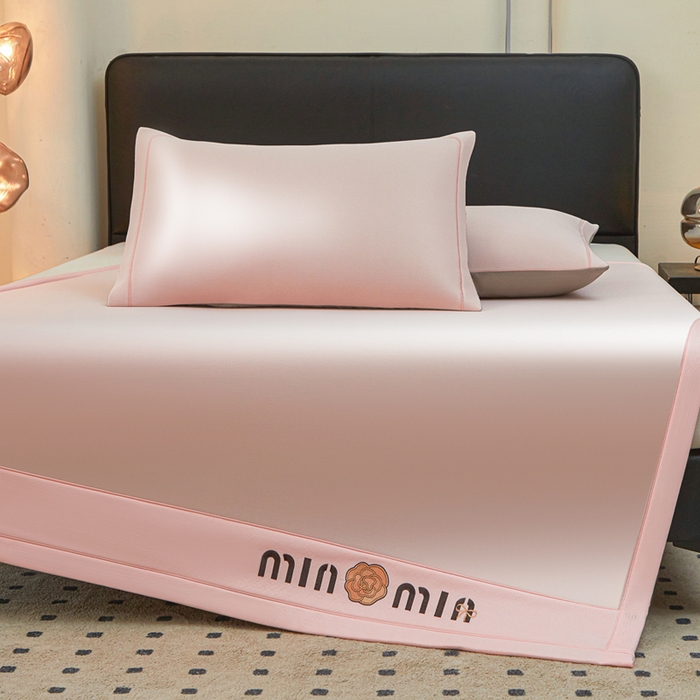 91家纺网 家纺一手货源 找家纺 全季家居 2025新款全季家居5A抗菌min系列凉感冰丝席 床席-淡粉