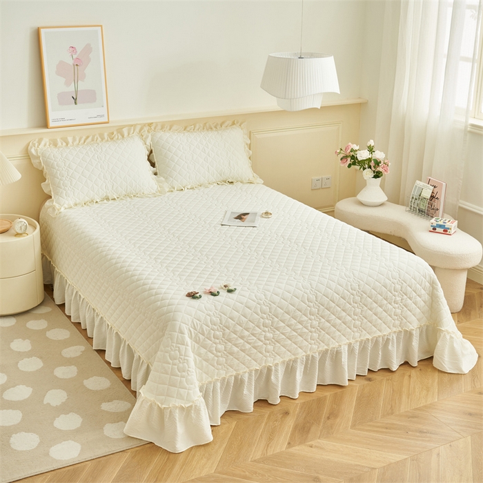 91家纺网 家纺一手货源 找家纺 恒爱家纺 2025新款A类泡泡纱床盖-杜鹃 象牙白