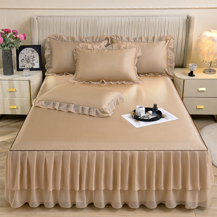 91家纺网 家纺一手货源 找家纺 家之硕家纺 2025新款冰丝凉席床裙款三件套 卡其色