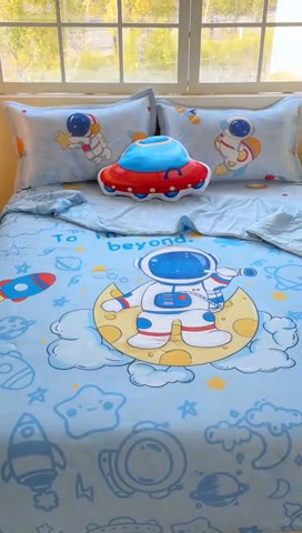 91家纺网 家纺一手货源 找家纺 博雅 2025新款A类大版数码印花冰丝凉席可组合凉感丝夏被-宇航员 绘画宇航员