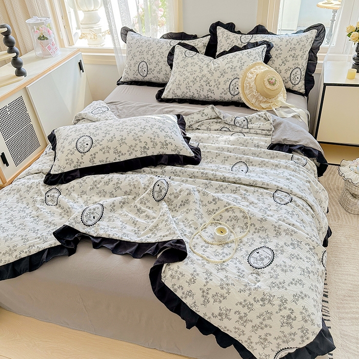 91家纺网 家纺一手货源 找家纺 佳一家纺 2025新款亲肤水洗棉夏被 花香