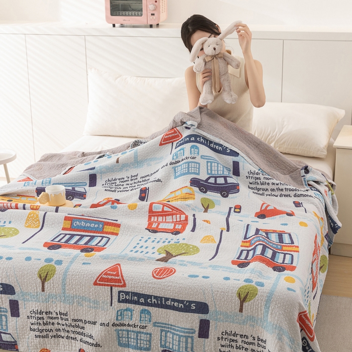 91家纺网 家纺一手货源 找家纺 乐家毛巾被（工厂自产自销） 2025春夏新款三层全棉纯棉印花毛巾被 卡通车