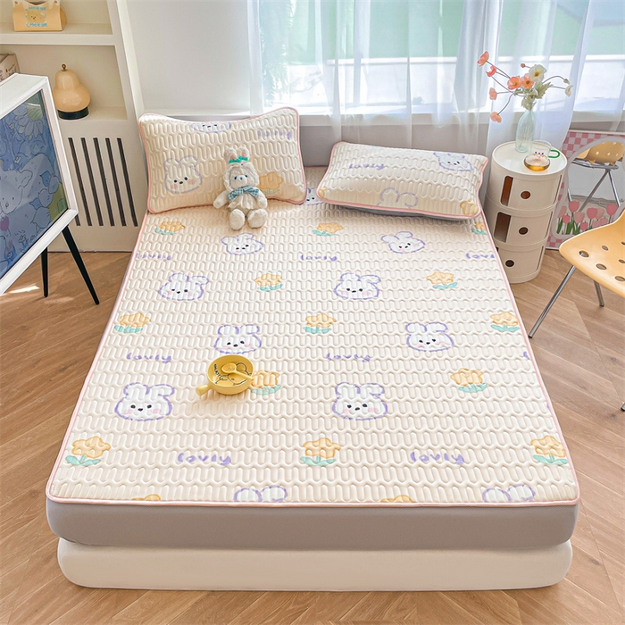 91家纺网 家纺一手货源 找家纺 布卢姆床垫 2025新款5mmA类乳胶凉席床笠套件夏被组合 许愿天空