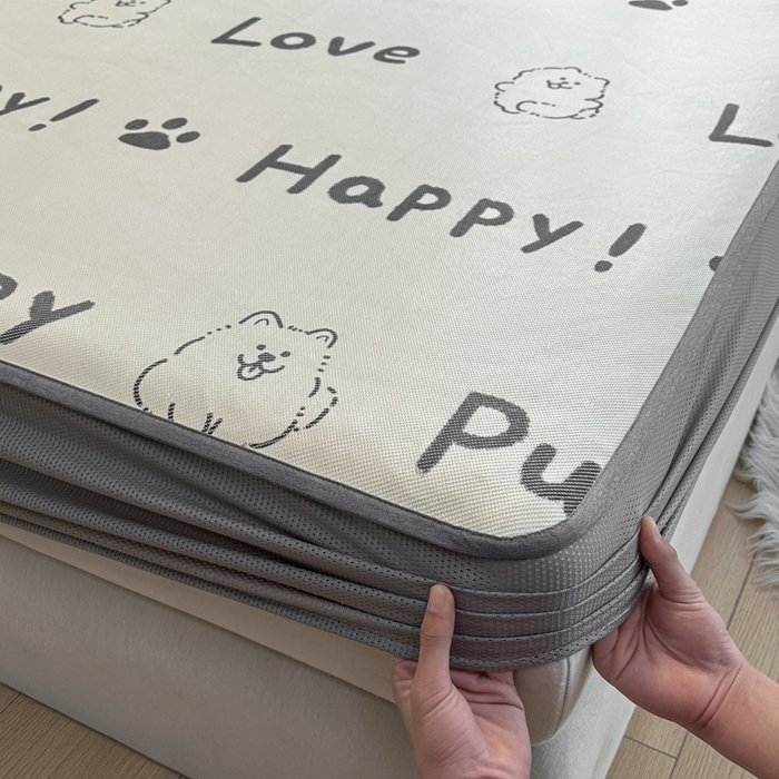 91家纺网 家纺一手货源 找家纺 花言狐语 2025新款真冰藤印花床笠款凉席 快乐小狗