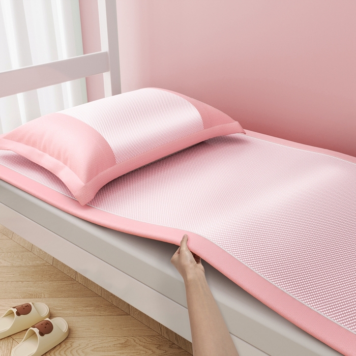 91家纺网 家纺一手货源 找家纺 川悦生活 2025新款纯色凉感冰丝席-小床 眠眠熊猫-银粉