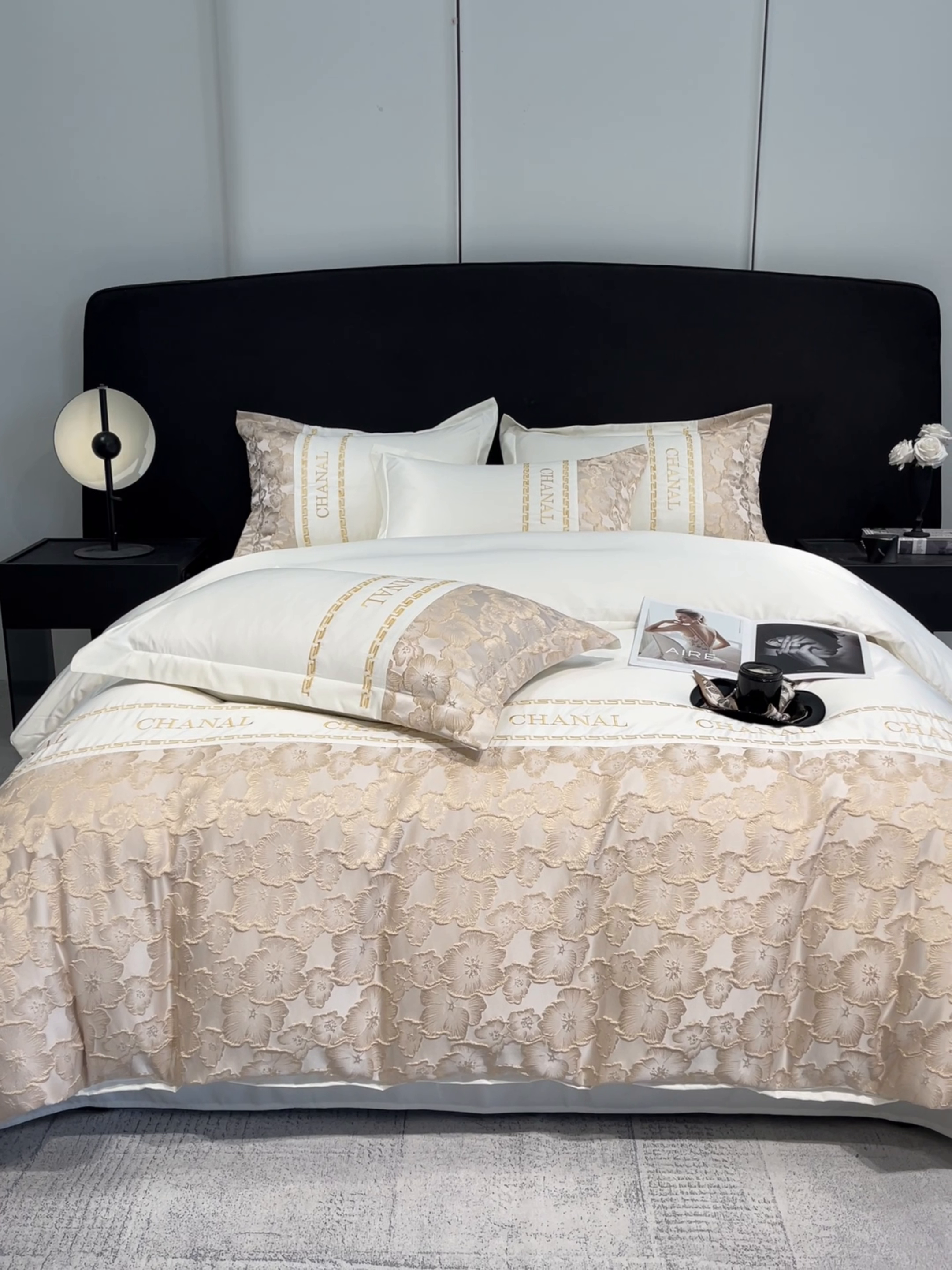 91家纺网 家纺一手货源 找家纺 米彩家纺 2025新款A类水洗真丝金丝浮雕提花绣花四件套 桃花-奶白