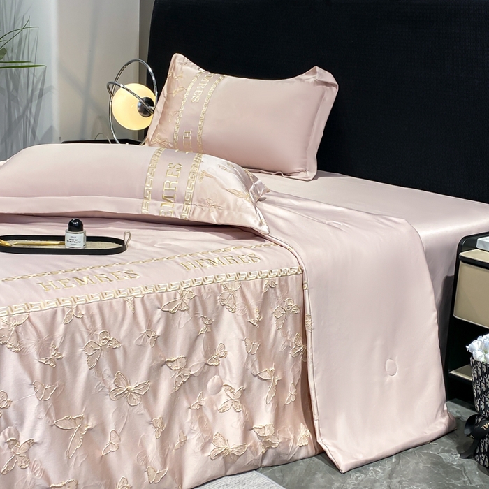 91家纺网 家纺一手货源 找家纺 子曰 2025新款金丝提花浮雕刺绣水洗真丝夏被四件套夏凉被空调被 醉蝴蝶-粉