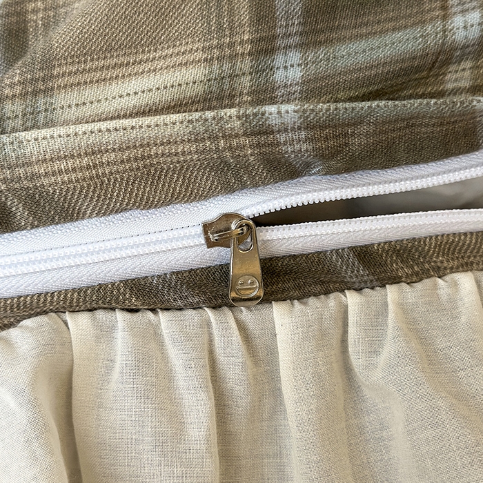 91家纺网 家纺一手货源 找家纺 蓝邻家纺 2025春夏新款全棉纯棉复古双层纱花边织带款四件套 布里奥