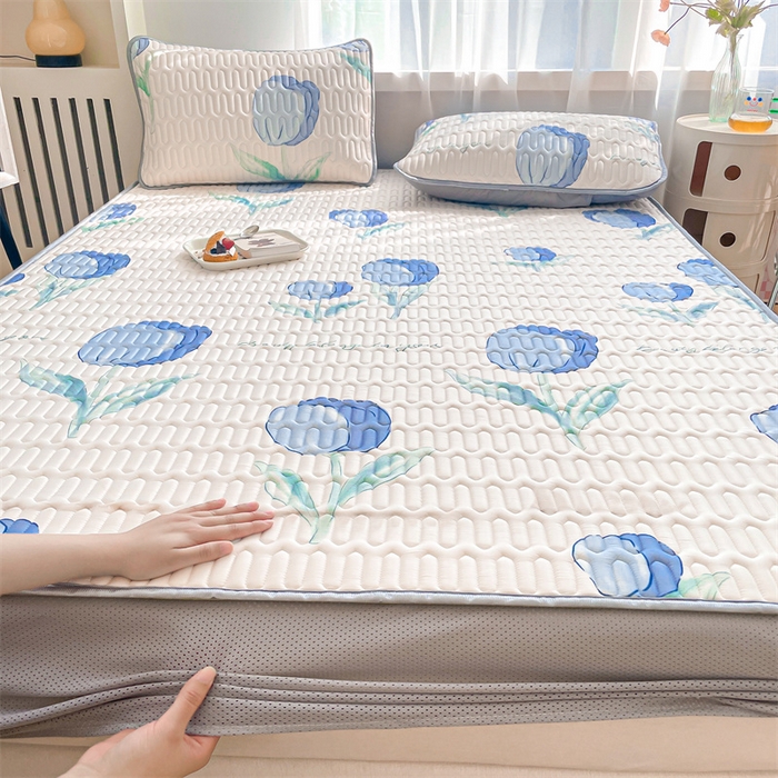 91家纺网 家纺一手货源 找家纺 布卢姆床垫 2025新款5mmA类乳胶凉席床笠套件夏被组合 郁金香-蓝