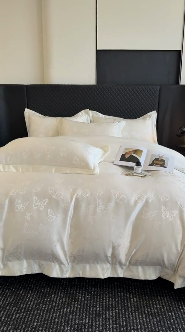 91家纺网 家纺一手货源 找家纺 狂想家 2025新款高奢提花水洗天丝系列四件套 蝶之恋奶昔白