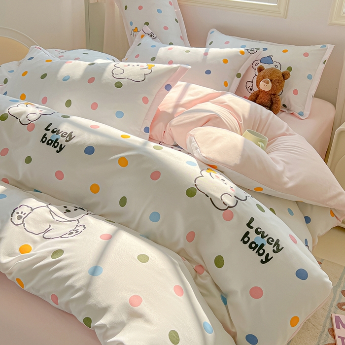 91家纺网 家纺一手货源 找家纺 悦织湾家纺 2025新款亲肤芦荟棉四件套轻奢印花磨毛床上用品亲肤棉四件套 彩点小熊