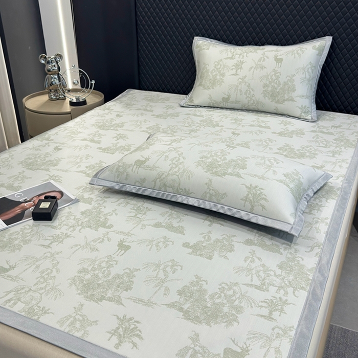 91家纺网 家纺一手货源 找家纺 曲宿家纺 2025新款高分子色织提花软凉席系列 丛林-果绿