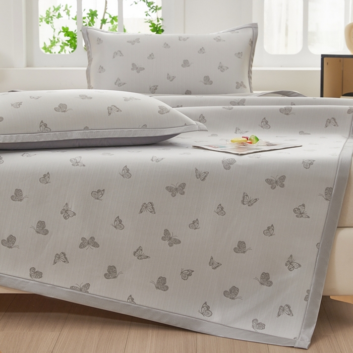 91家纺网 家纺一手货源 找家纺 曲宿家纺 2025新款高分子色织提花软凉席系列 蝴蝶-灰