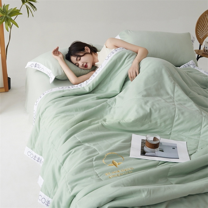 91家纺网 家纺一手货源 找家纺 西域种棉人·千百笠 2025新款A类100%新疆棉花夏凉被纯棉全棉填充毛巾绣绣花纯色双拼原棉空调被夏被 千寻薄荷绿