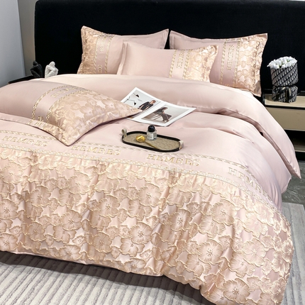 91家纺网 家纺一手货源 找家纺 （总）子曰 2025新款金丝提花浮雕刺绣水洗真丝四件套