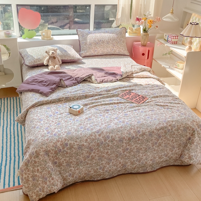 91家纺网 家纺一手货源 找家纺 老帅的工厂店 2025新款a类云感双层纱7a抗菌夏被床盖四件套 满园春紫