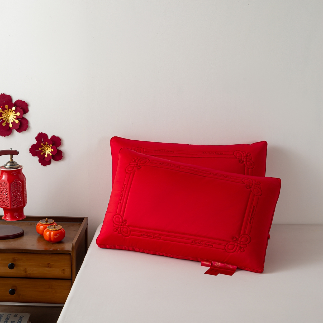 91家纺网 家纺一手货源 找家纺 （总）贤内助家纺 2025新款传世之禧婚庆羽丝枕头枕芯保健枕护肩枕