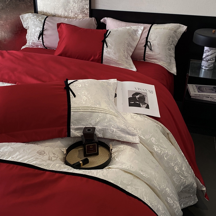 91家纺网 家纺一手货源 找家纺 优悦生活馆 2025年新款工艺款冰丝浮雕拼接四件套 璀璨之恋-红