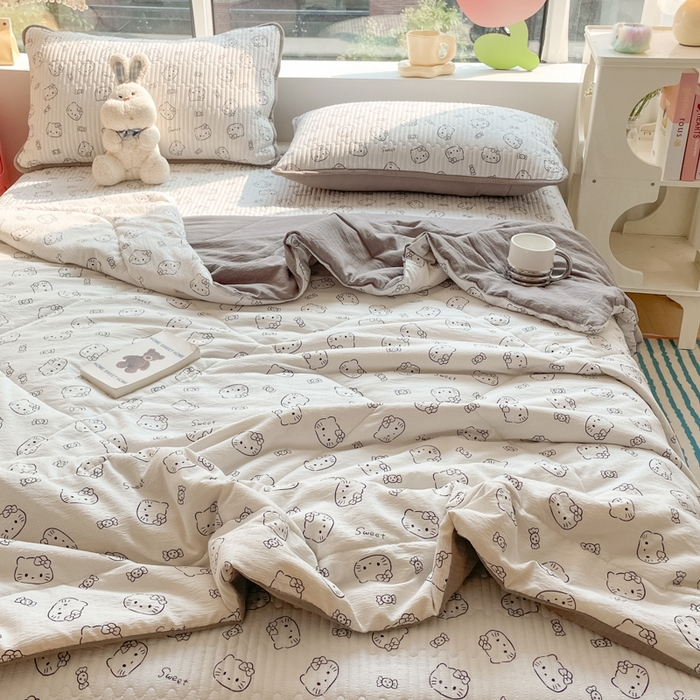 91家纺网 家纺一手货源 找家纺 老帅的工厂店 2025新款a类云感双层纱7a抗菌夏被床盖四件套 猫咪