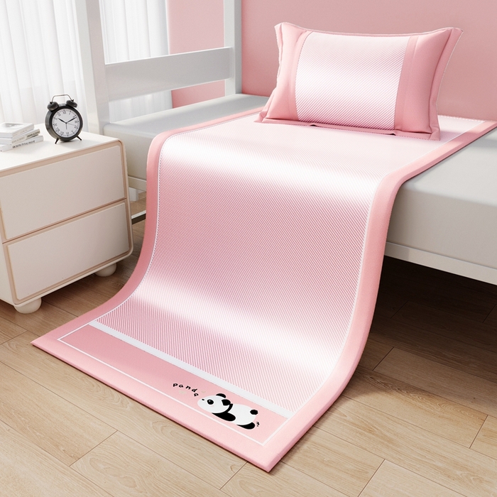 91家纺网 家纺一手货源 找家纺 川悦生活 2025新款纯色凉感冰丝席-小床 眠眠熊猫-银粉