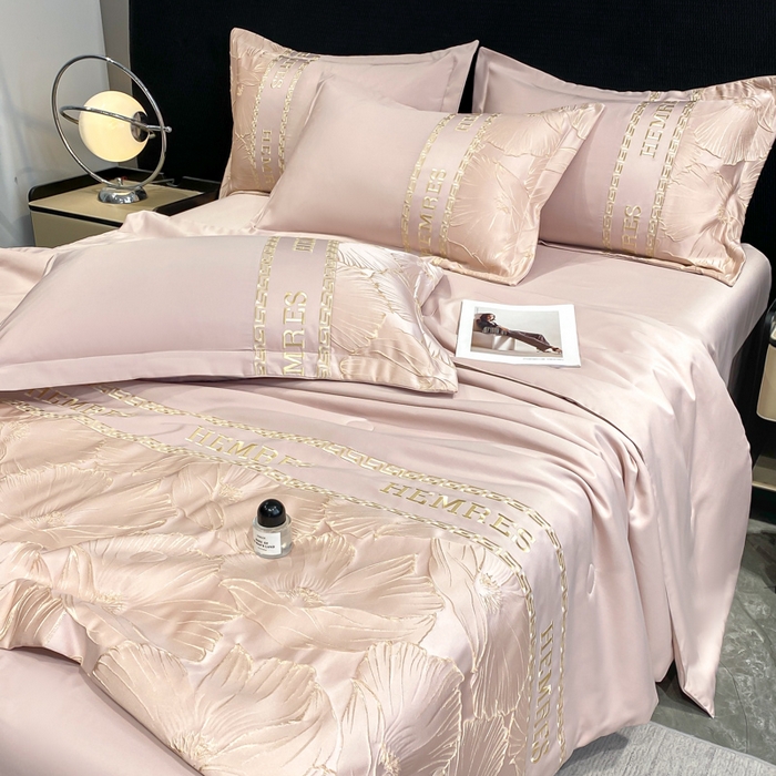 91家纺网 家纺一手货源 找家纺 子曰 2025新款金丝提花浮雕刺绣水洗真丝夏被四件套夏凉被空调被 花语-粉