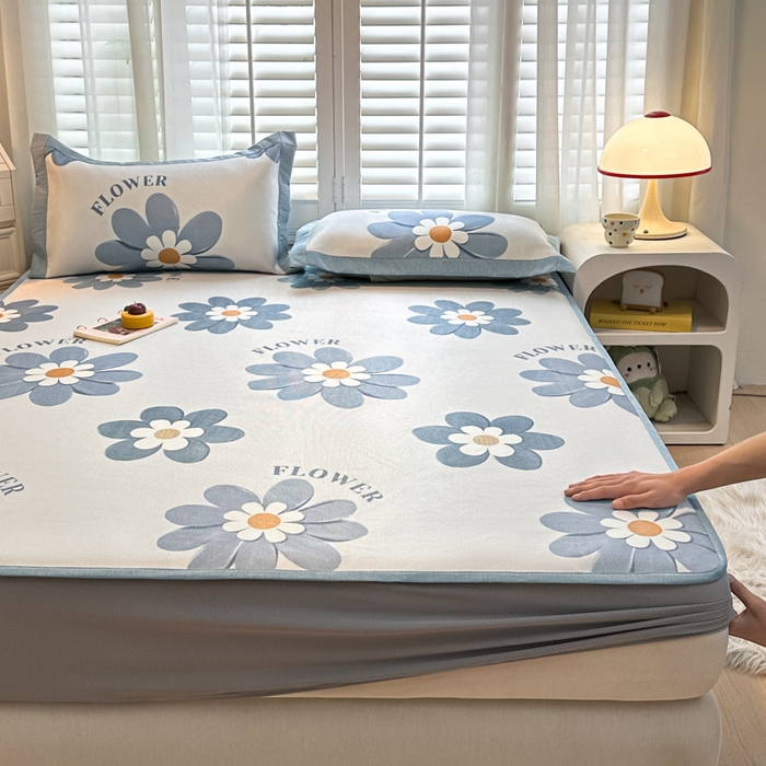 91家纺网 家纺一手货源 找家纺 花言狐语 2025新款真冰藤印花床笠款凉席 花语