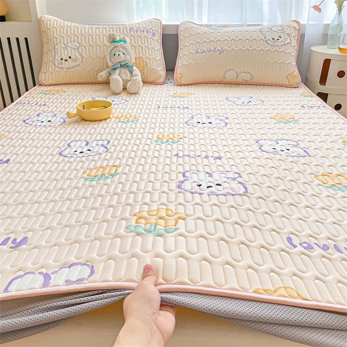 91家纺网 家纺一手货源 找家纺 布卢姆床垫 2025新款5mmA类乳胶凉席床笠套件夏被组合 许愿天空