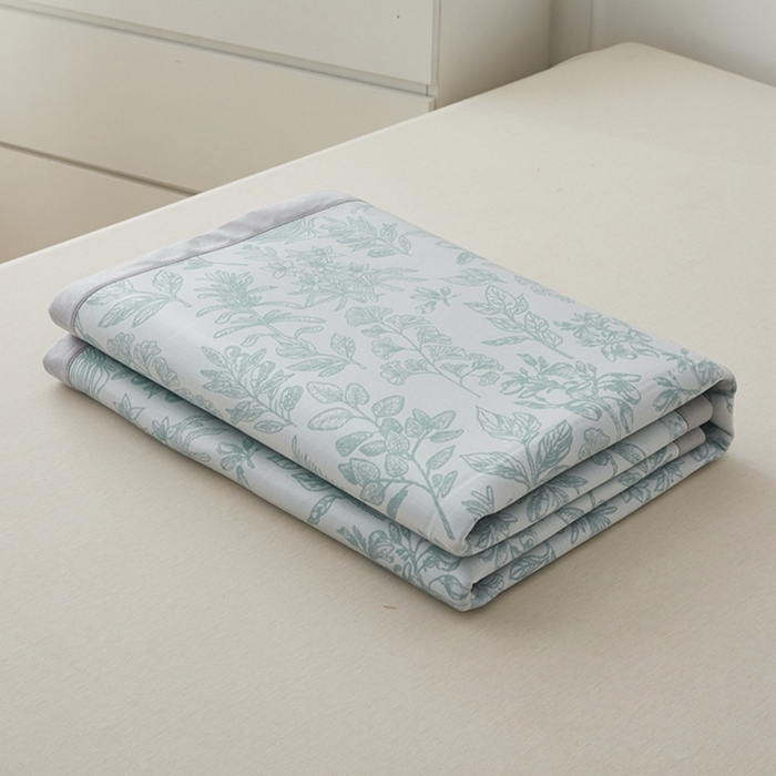 91家纺网 家纺一手货源 找家纺 曲宿家纺 2025新款高分子色织提花软凉席系列 葱郁-湖蓝