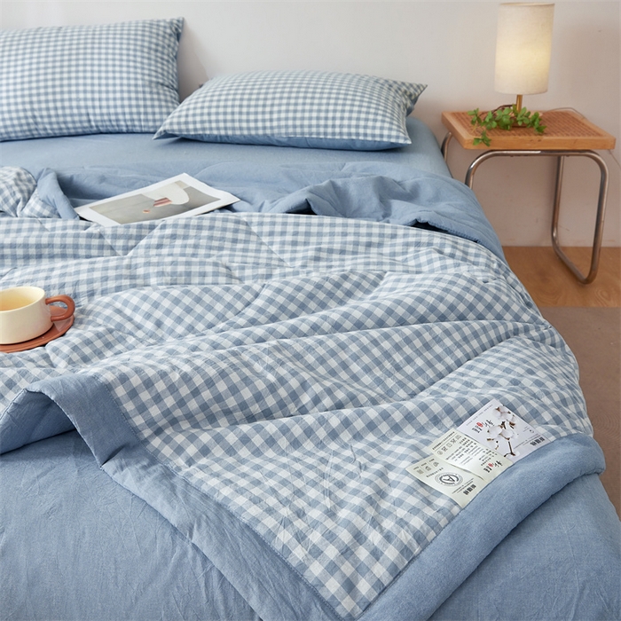 91家纺网 家纺一手货源 找家纺 2025新款A类里外全棉夏凉被100%新疆棉纯棉全棉填充无印格子款空调被原棉夏被 里外全棉-蓝小格