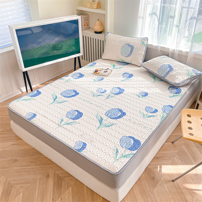 91家纺网 家纺一手货源 找家纺 布卢姆床垫 2025新款5mmA类乳胶凉席床笠套件夏被组合 郁金香-蓝