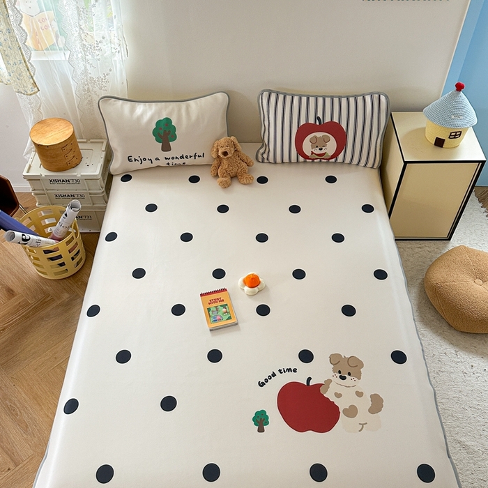 91家纺网 家纺一手货源 找家纺 美乐迪家纺 2025新款碳光凉感冰丝席 苹果狗狗