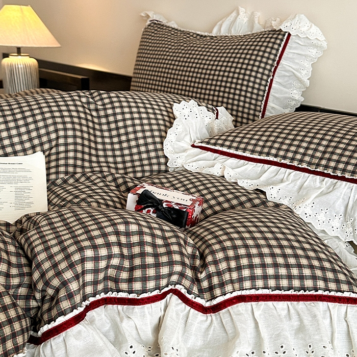 91家纺网 家纺一手货源 找家纺 蓝邻家纺 2025春夏新款全棉纯棉复古双层纱花边织带款四件套 玛德琳-绿