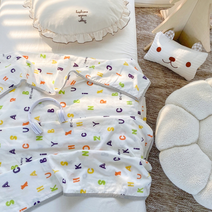 91家纺网 家纺一手货源 找家纺 潮邦 2025新款全棉双层纱多功能盖毯 甜心字母