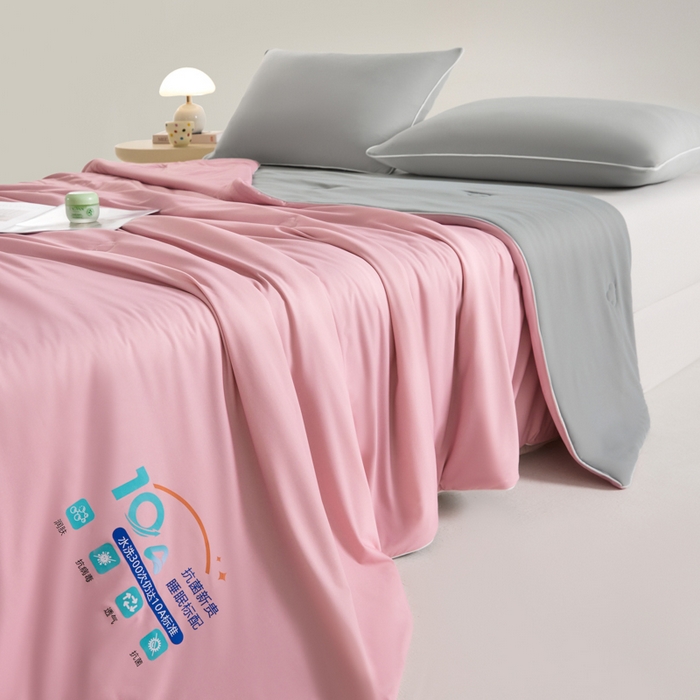 91家纺网 家纺一手货源 找家纺 宝士康家纺 2025春夏新款10A抗菌凉感丝夏被夏凉被空调被 桃桃云灰