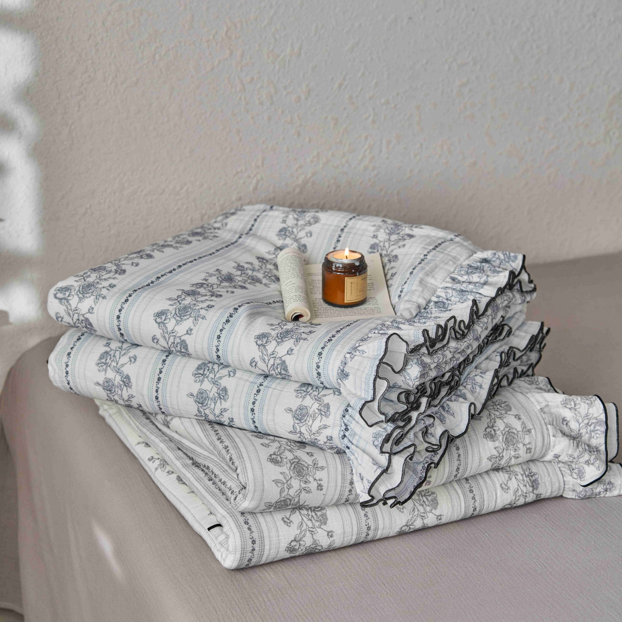 91家纺网 家纺一手货源 找家纺 安莱生活 2025年全棉纯棉精梳棉双层纱绉纱数码印花夏被夏凉被空调被-系列二 组合图仅做展示