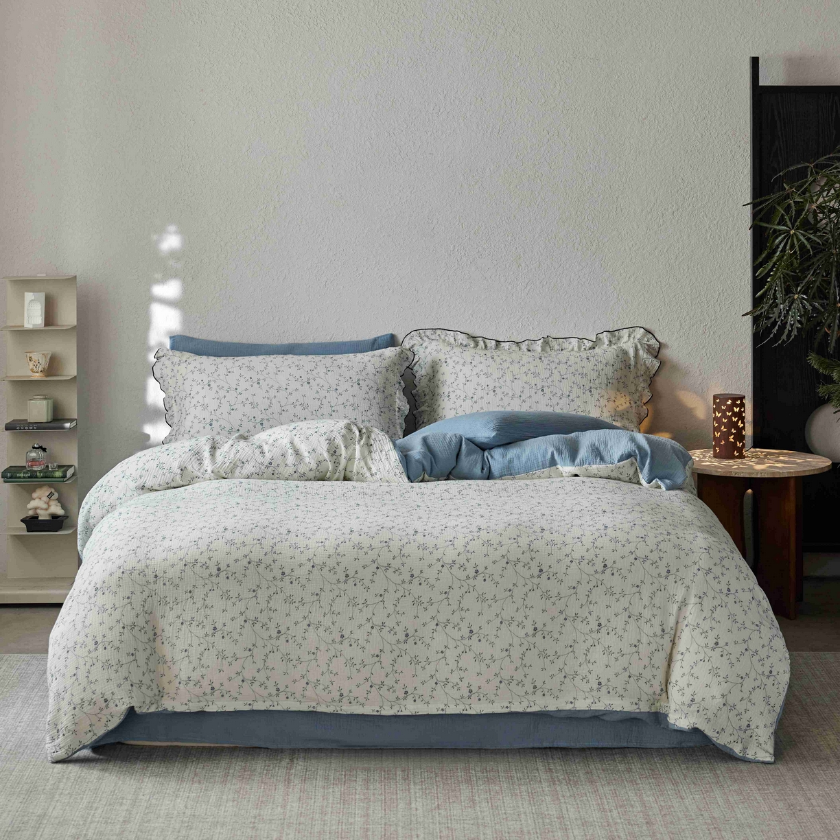 91家纺网 家纺一手货源 找家纺 安莱生活 2025新款全棉纯棉精梳棉双层纱绉纱数码印花四件套系列二 花开半夏-蓝