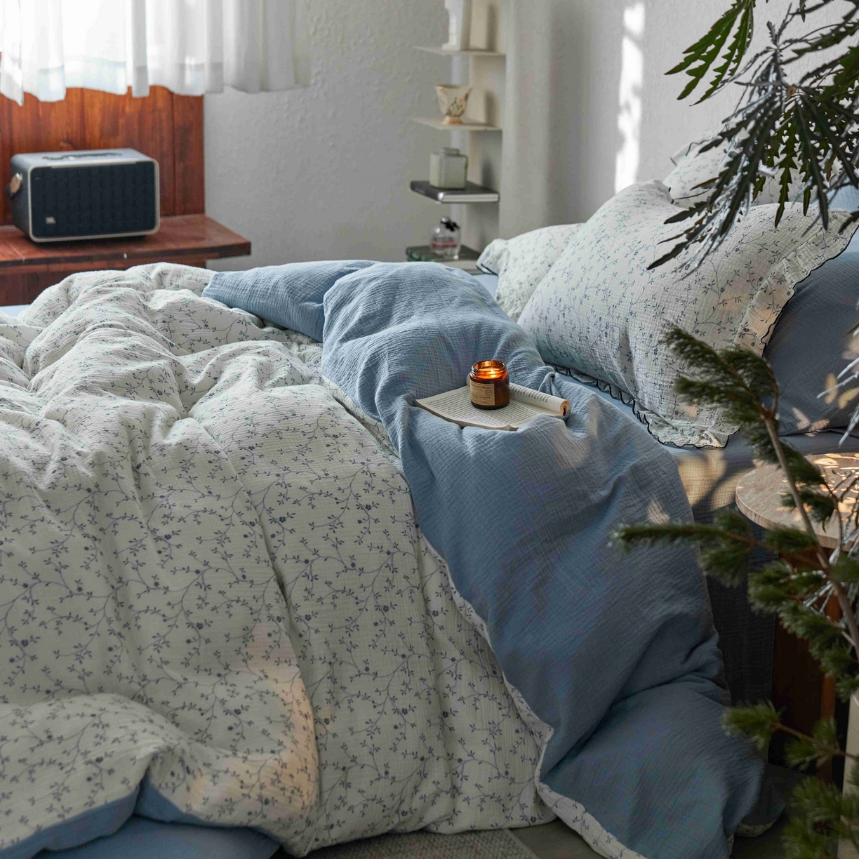 91家纺网 家纺一手货源 找家纺 安莱生活 2025新款全棉纯棉精梳棉双层纱绉纱数码印花四件套系列二 花开半夏-蓝