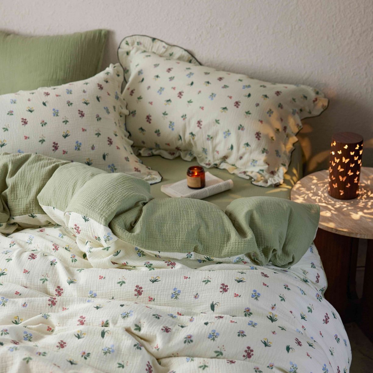 91家纺网 家纺一手货源 找家纺 安莱生活 2025新款全棉纯棉精梳棉双层纱绉纱数码印花四件套系列二 铃兰花语