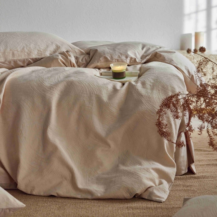 91家纺网 家纺一手货源 找家纺 2025新款全棉纯棉色织提花四件套（艾薇） 艾薇—春水白