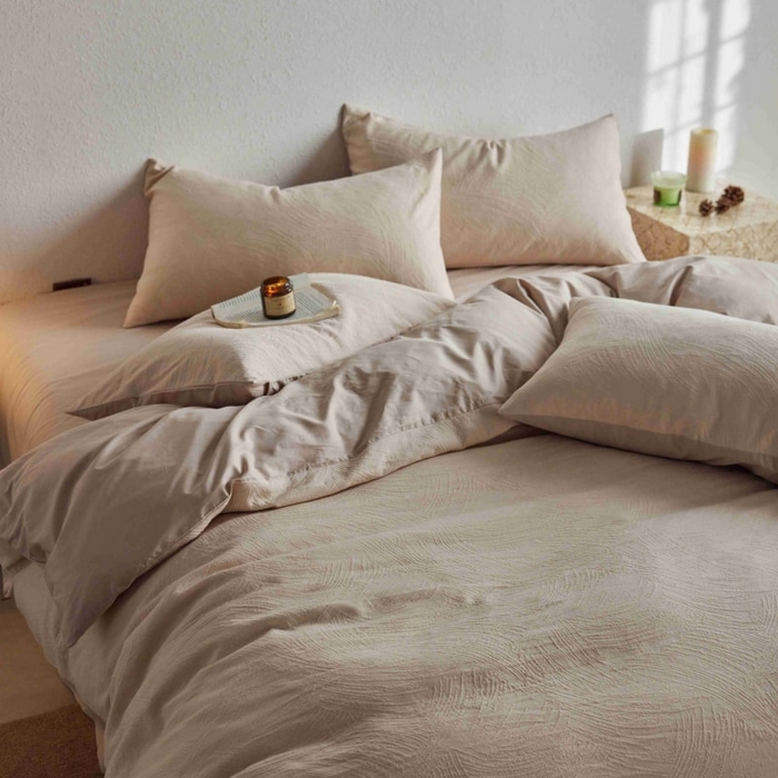 91家纺网 家纺一手货源 找家纺 2025新款全棉纯棉色织提花四件套（艾薇） 艾薇—春水白