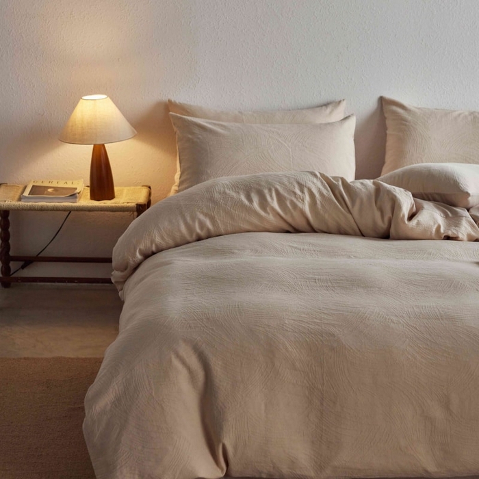 91家纺网 家纺一手货源 找家纺 2025新款全棉纯棉色织提花四件套（艾薇） 艾薇—春水白