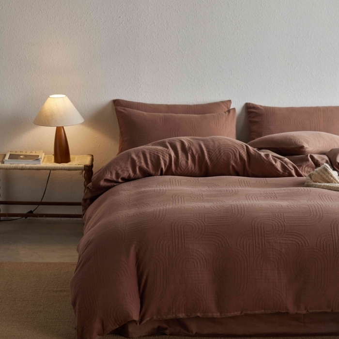 91家纺网 家纺一手货源 找家纺 2025新款全棉纯棉色织提花四件套（艾薇） 艾薇—焦糖棕