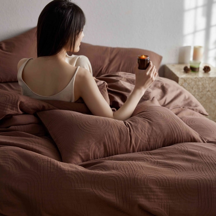 91家纺网 家纺一手货源 找家纺 2025新款全棉纯棉色织提花四件套（艾薇） 艾薇—焦糖棕