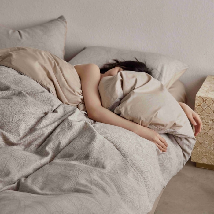 91家纺网 家纺一手货源 找家纺 2025新款全棉纯棉色织提花四件套（艾薇） 艾薇—流光杏